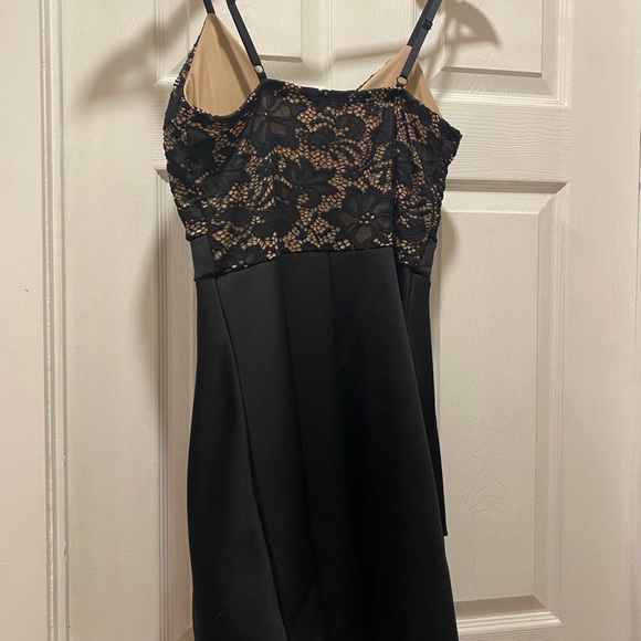 Womens / teen dresses for sale - Picture 7 of 9
